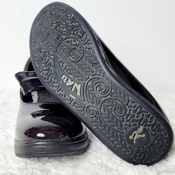 RYN Womens Size 7.5 Burgundy Wine Patent Leather Mary Jane Rocking Shoes - Picture 6 of 7